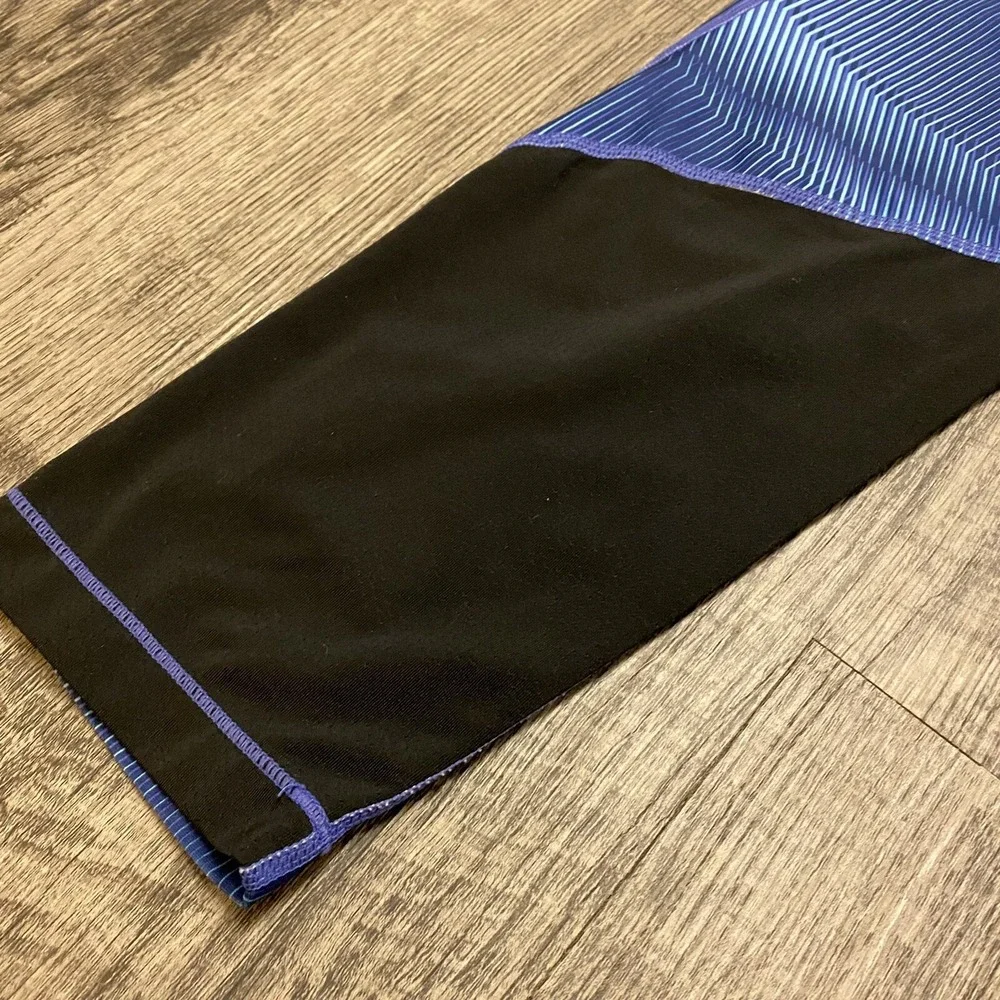 Nike Pro Cool Pyramid Athletic Training Tights Cropped Womens Size‎ S Blue